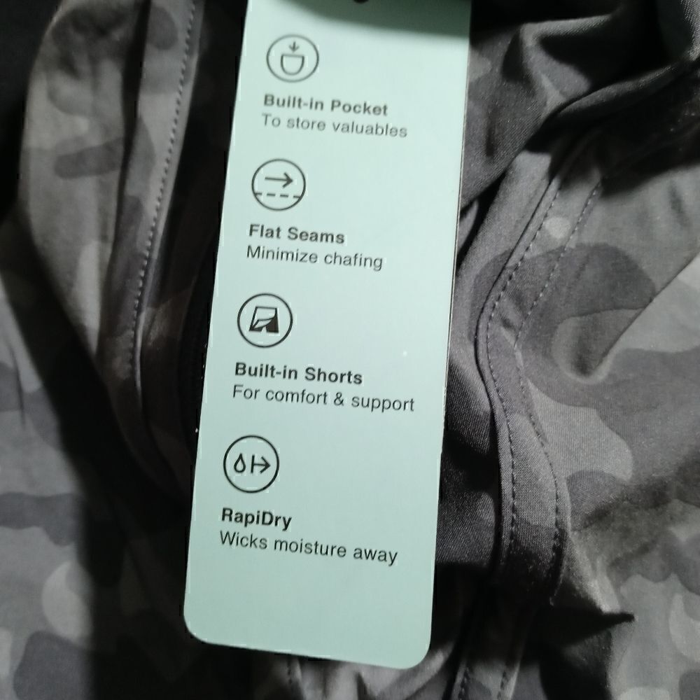 Ideology Performance Camo  Shorts -S - Picture 3 of 3